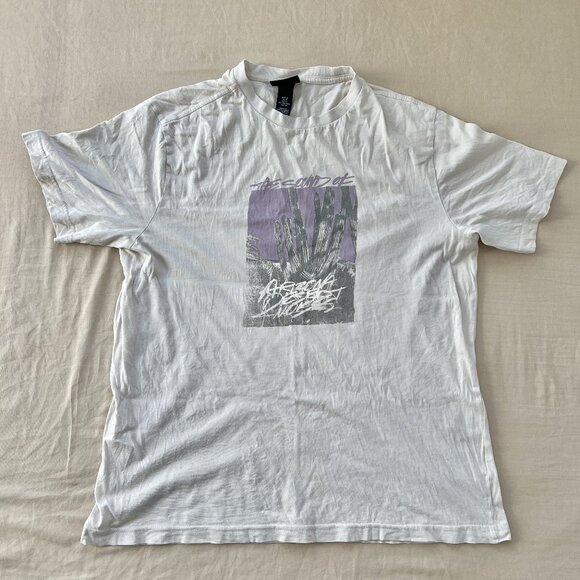 H&M Regular Fit Graphic Tee, Men's Medium, Tan - Picture 1 of 3